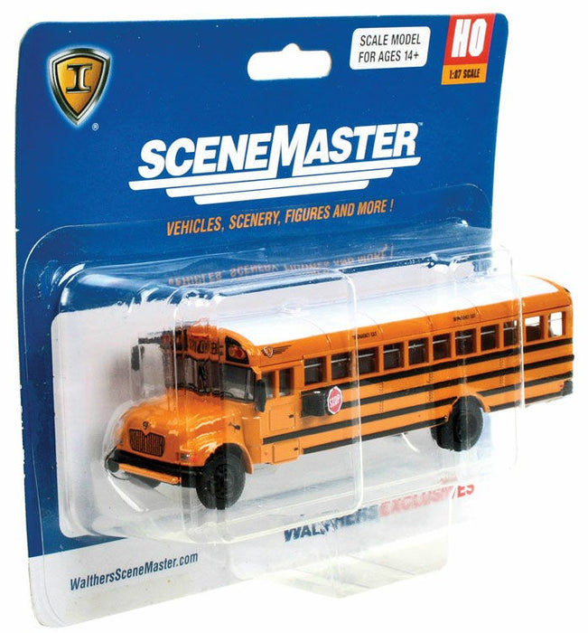 Walthers SceneMaster 949-11701 HO International(R) CE School Bus - Assembled - Yellow, White