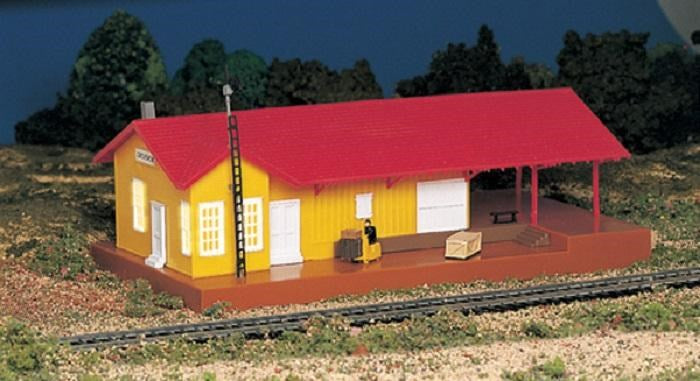 Bachmann USA 46216 [HO] Lighted Freight Station