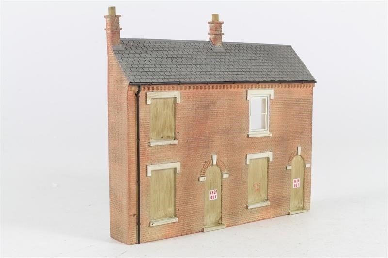 Branchline [OO] 44-255 Scenecraft Low Relief Derelict Houses