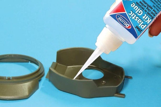 Deluxe Materials AD70 Plastic Kit Glue 20ml