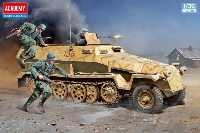 Academy 13540 1/35 SdKfz 251/1 Ausf C German Half Track Armoured Carrier