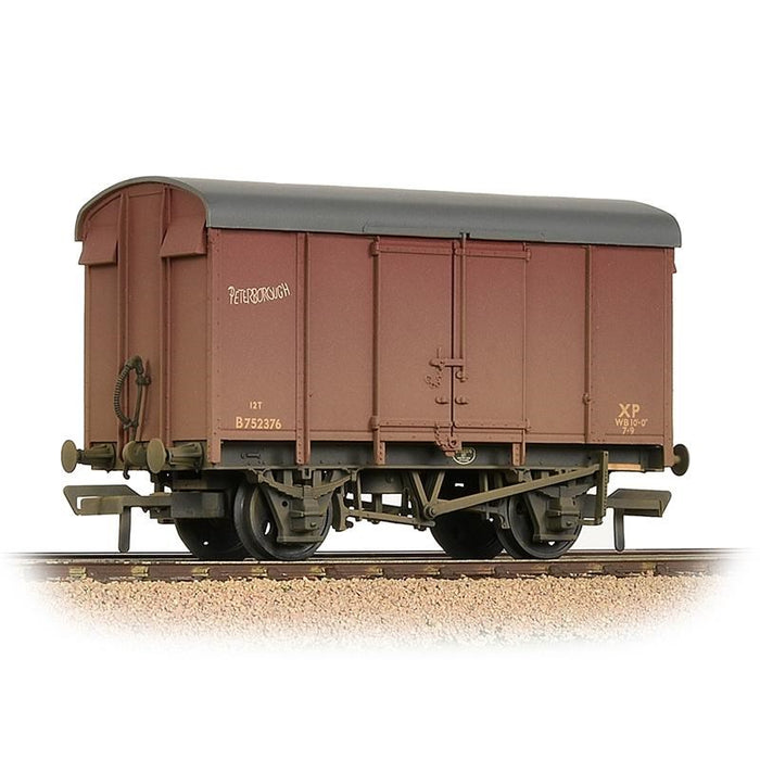 Branchline [OO] 38-077 SR 12T Plywood Ventilated Van - BR Bauxite (Late) Weathered