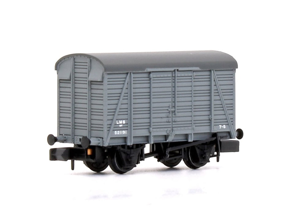 Graham Farish [N] 377-431 SR 12T Ventilated Van 2+2 Planked - LMS Grey