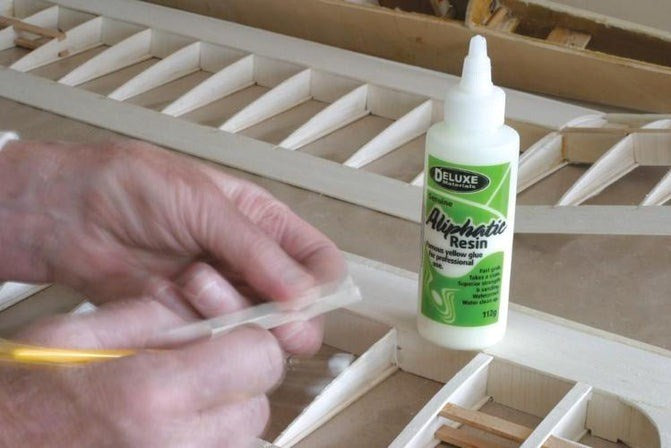 Deluxe Materials AD8 Aliphatic Resin 112g