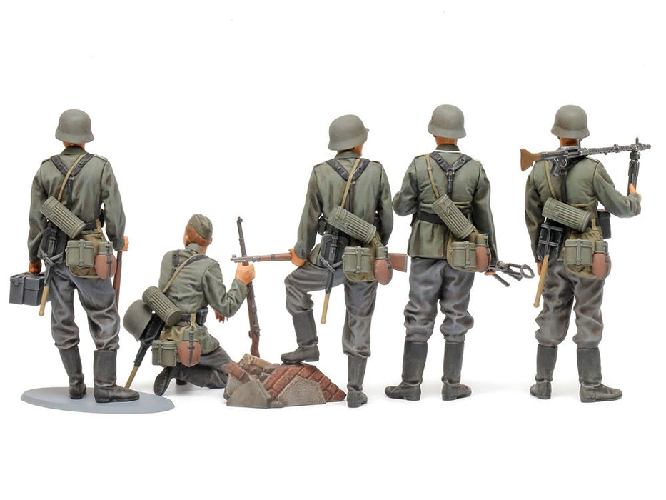 Tamiya 35371 1/35 Scale WWII German Infantry Set (Mid WW2)