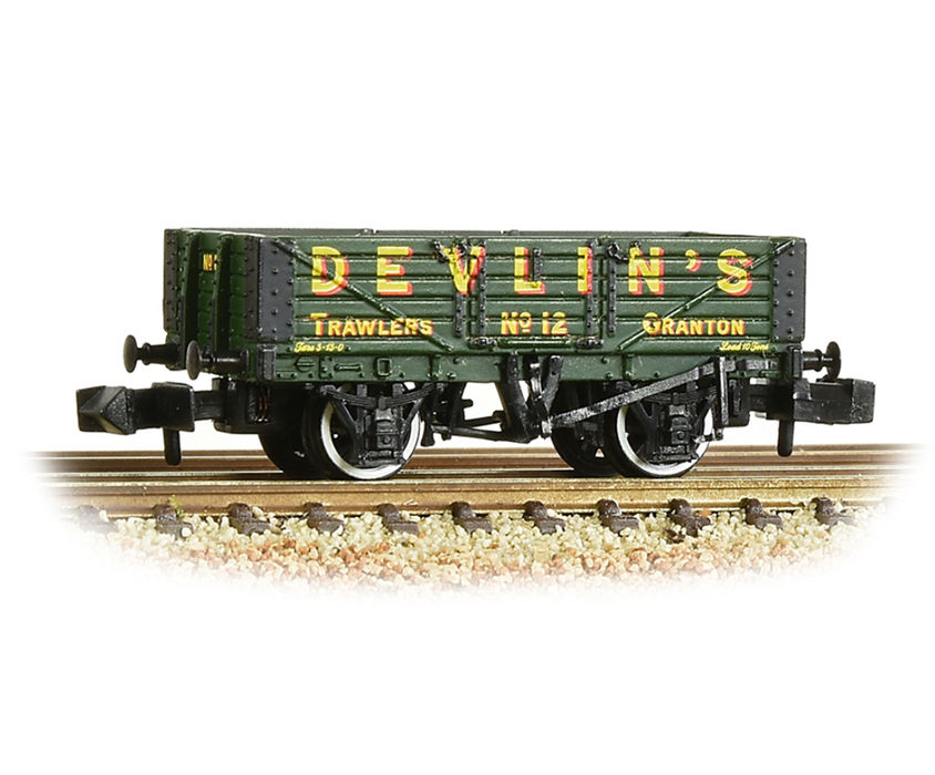 Graham Farish [N] 377-067 5 Plank Wagon with Wooden Floor 'Devlin's Trawlers' Green