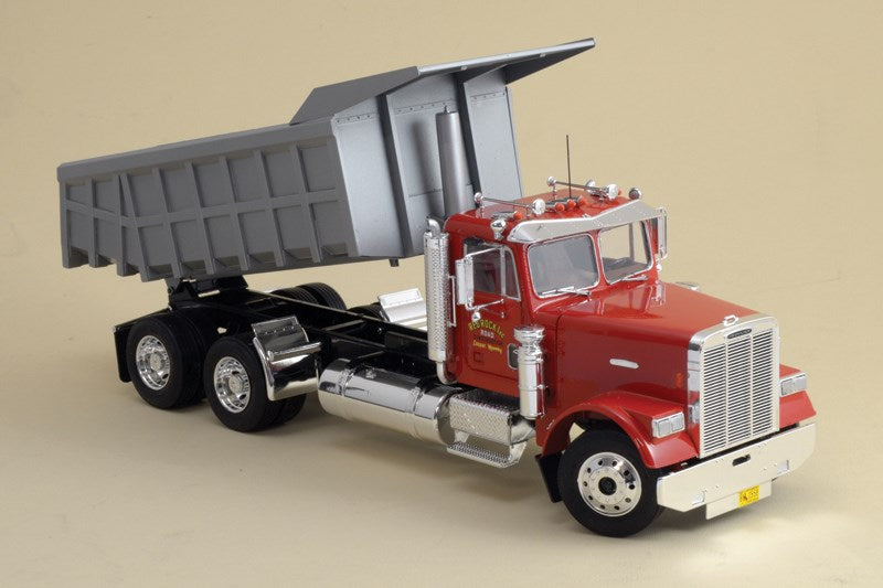 Italeri 3783 1:24 Freightliner Heavy Dumper Truck