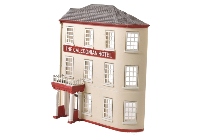 Graham Farish [N] 42-236 Scenecraft Low Relief Railway Hotel