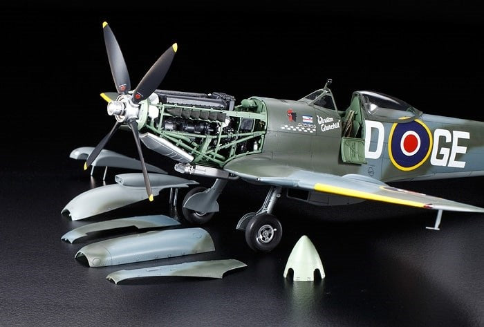 Tamiya 60321 1:32 Spitfire Mk.XVIe