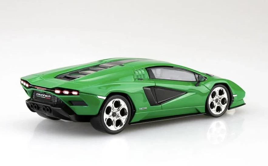 Aoshima 06543 1:32 Lambo Countach LPI800 - Green