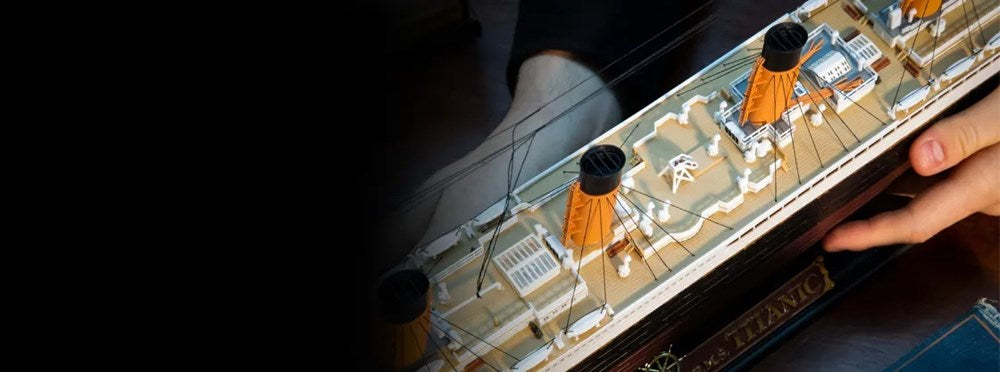 Airfix A50146A 1:400 RMS Titanic - Large Gift Set - Potentially Faulty Paints/Glue (No guarantee on paint - Sold AS-IS)