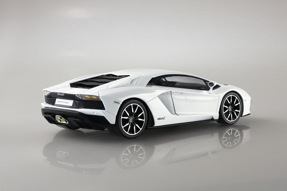 Aoshima 6814 - Snap Kit - 1:32 Lamborghini Aventador S (Pearl White)