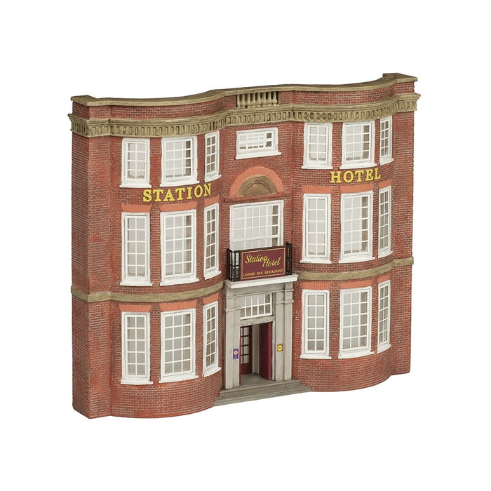 Graham Farish [N] 42-261 Scenecraft Low Relief Station Hotel