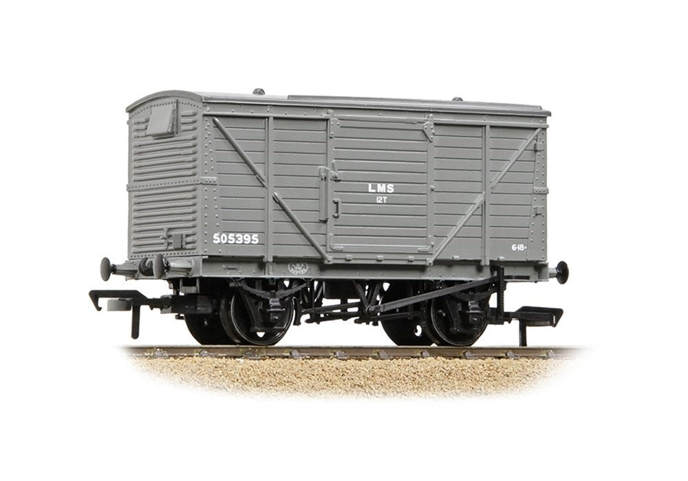 Bachmann Branchline 37-803C [OO] 1:76 LMS 12T Planked Ventilated Van LMS
