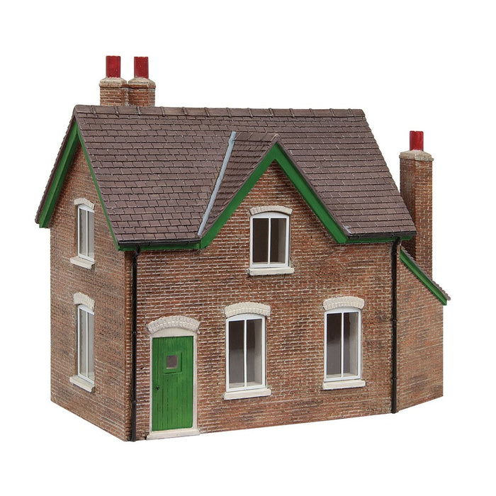 Scenecraft 44-0174G [OO] 1:76 Gatekeeper's Cottage with Green detail