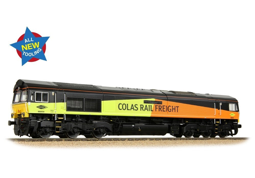Bachmann Branchline 50-004A [OO] 1:76 Class 66/8 66850 'David Maidment OBE' Colas