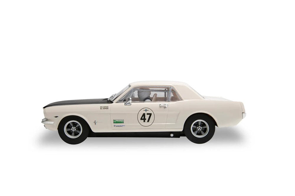 Scalextric C4353 Ford Mustang - Bill and Fred Shepherd - Goodwood Revival