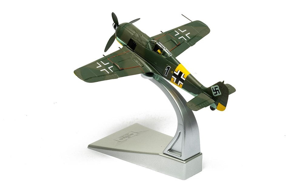 Corgi AA34318 1:72 Focke Wulf Fw 190A-8 'Black 1' - 2./JG54. - W.Nr Oberleutnant Otto Kittel