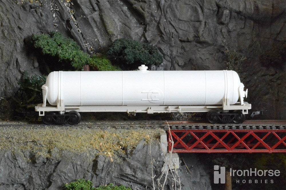 Frateschi 2028NZ HO Tank Car - White NZR