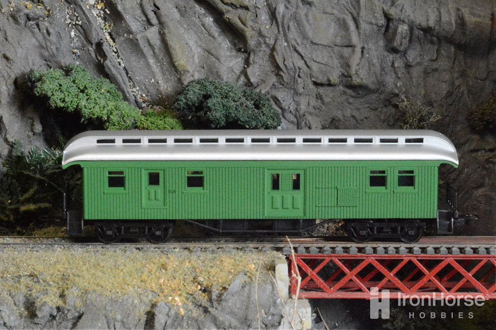 Frateschi 2620NZ HO Old Time Wooden Baggage Car - Green