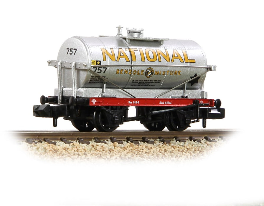 Graham Farish 373-650B [N] 1:148 14T Tank Wagon 'National Benzole' in Silver