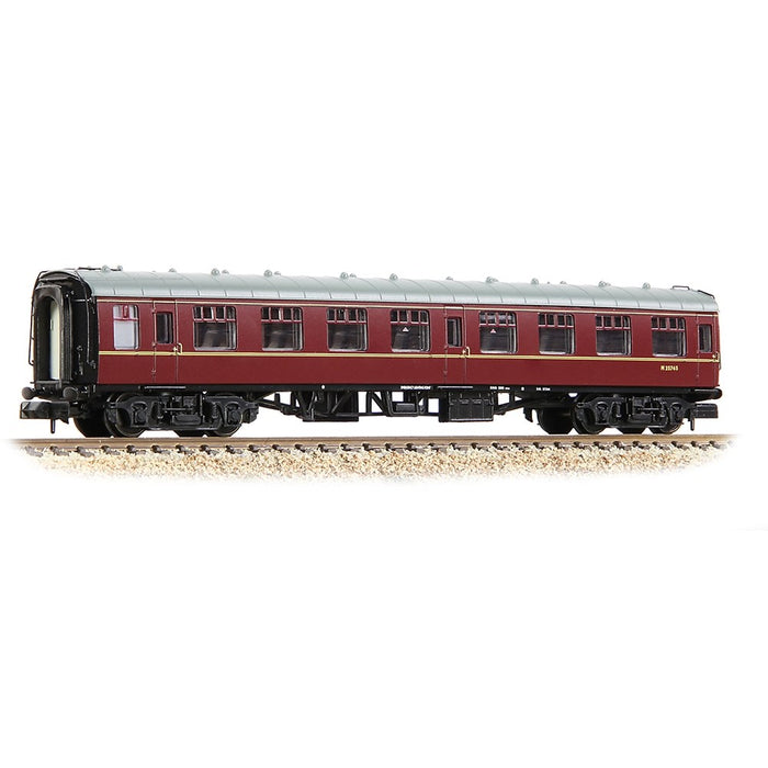 Graham Farish 374-061E [N] 1:148 BR Mk1 SK Second Corridor M25745 in BR Maroon