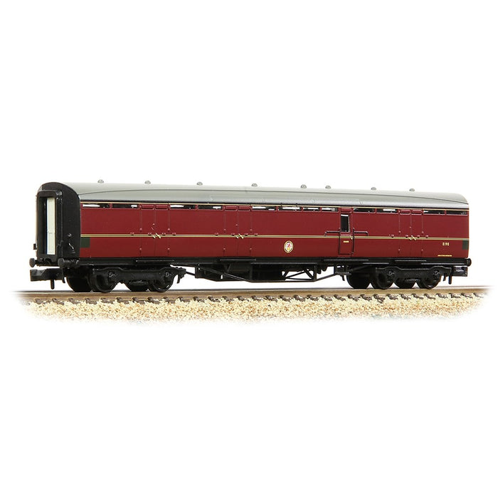 Graham Farish [N] 374-862 LNER Thompson Full Brake in BR Maroon