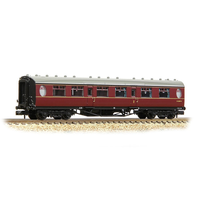 Graham Farish [N] 376-227A LNER Thompson Composite Corridor in BR Maroon