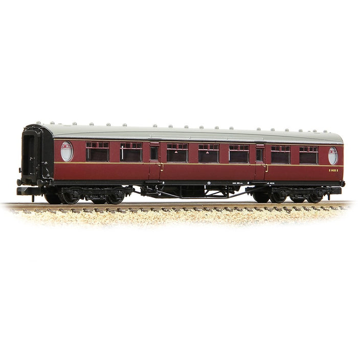 Graham Farish [N] 376-252A LNER Thompson Second Corridor in BR Maroon