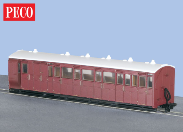 Peco GR-420U OO-9 Brake Composite Coach Unlettered Indian Red