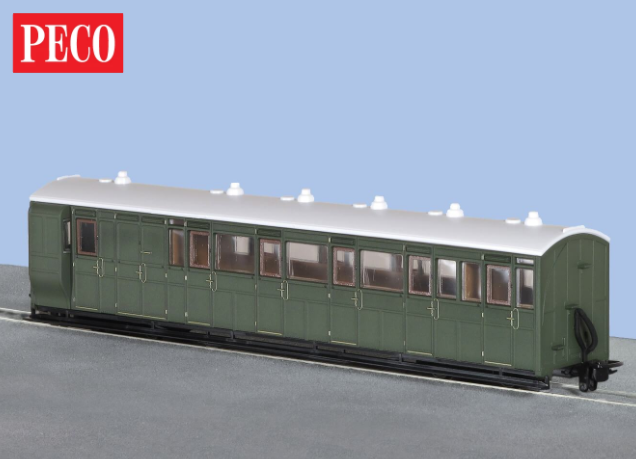 Peco GR-421U OO-9 Brake Composite Coach Unlettered Green