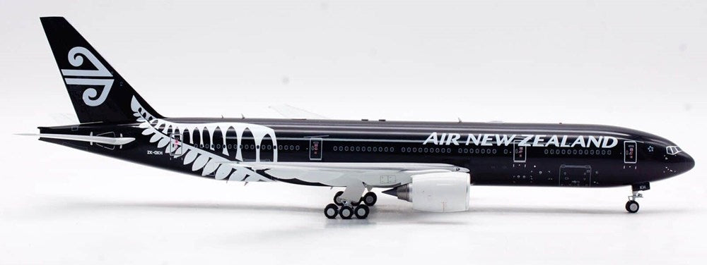 Inflight200 IF772NZ1223 1:200 Air New Zealand Boeing B777-200ER ZK-OKH 'All Blacks'