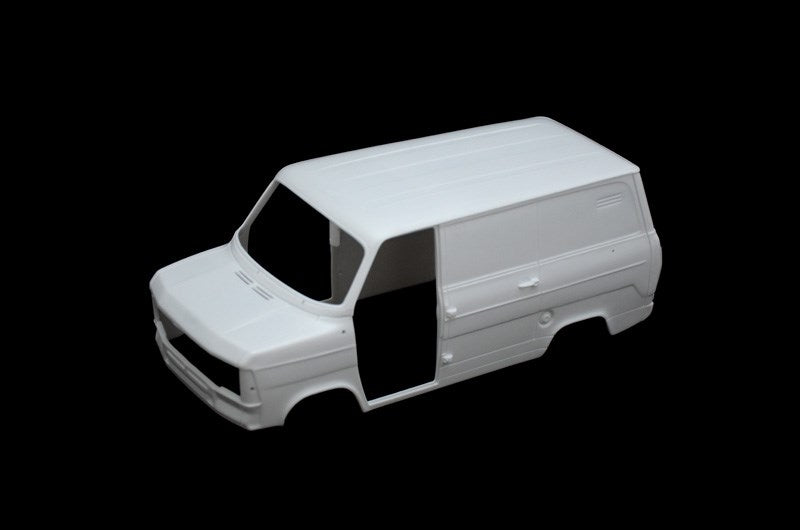 Italeri 3975 1:24 Ford Transit Van "ITALERI"