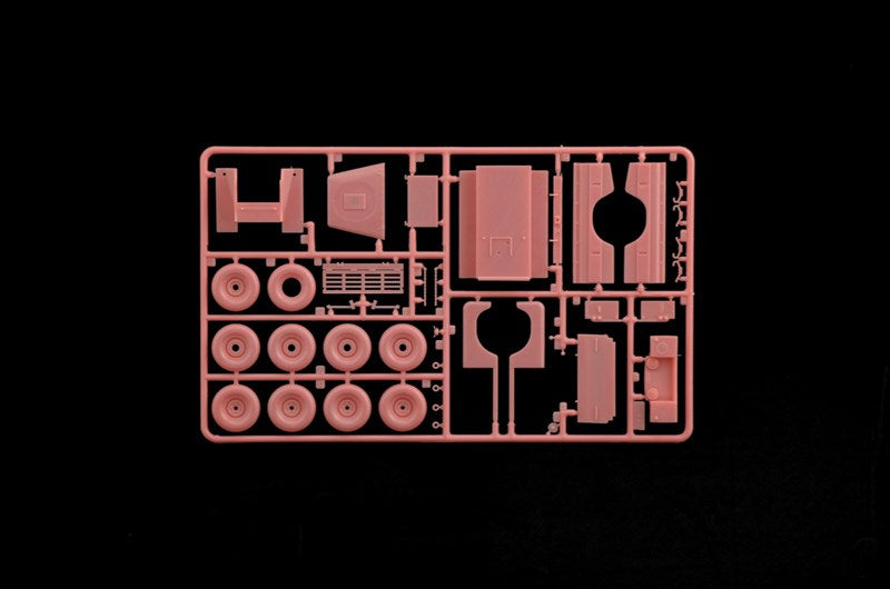 Italeri 6501 1:35 S.A.S. Recon Vehicle 'Pink Panther'