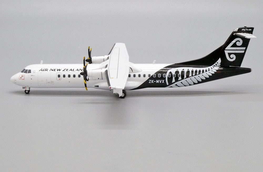 JC Wings XX20072 1:200 Air New Zealand Link (Mount Cook Airline) ATR-72-600 ZK-MVX