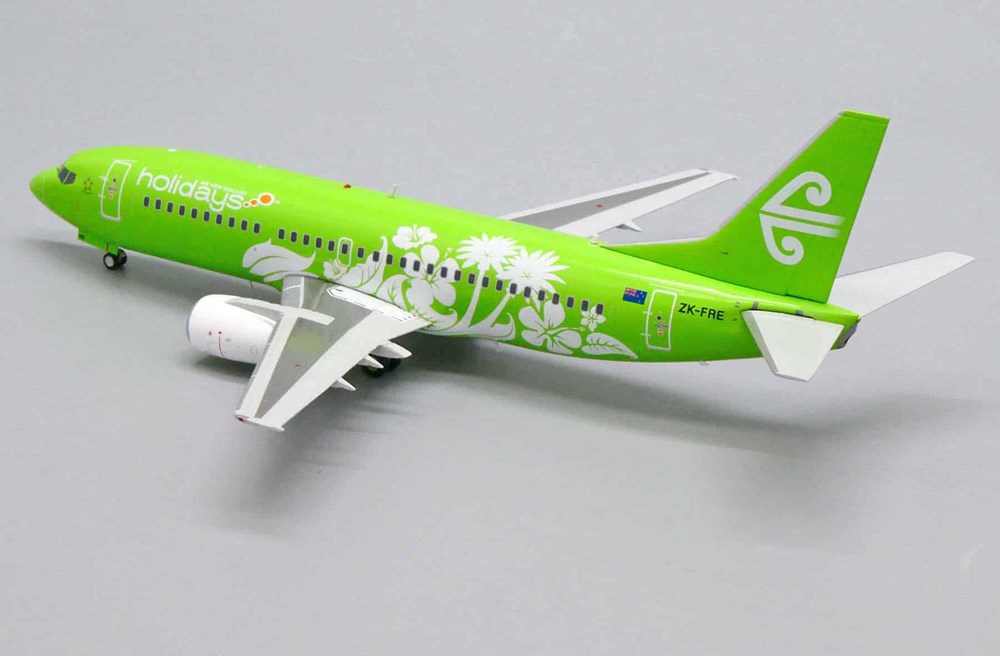 JC Wings XX20074 1:200 Air New Zealand Boeing B737-300 “Holidays” ZK-FRE