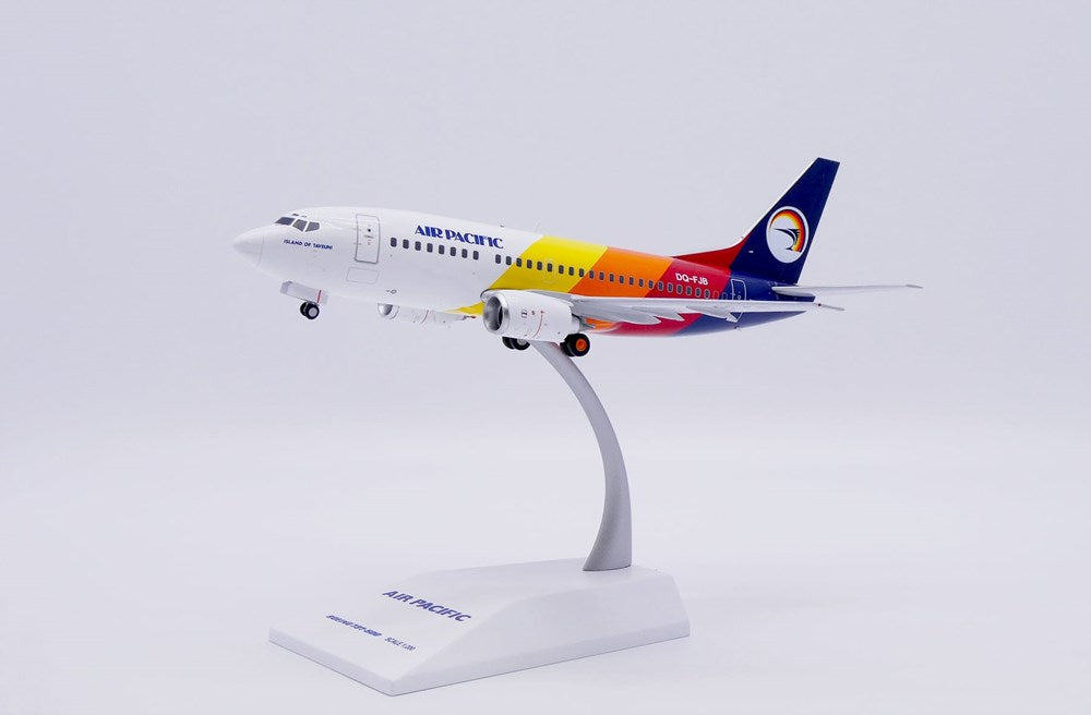 JC Wings XX20494 1:200 Air Pacific Boeing 737-500 "Old logo" Reg: DQ-FJB