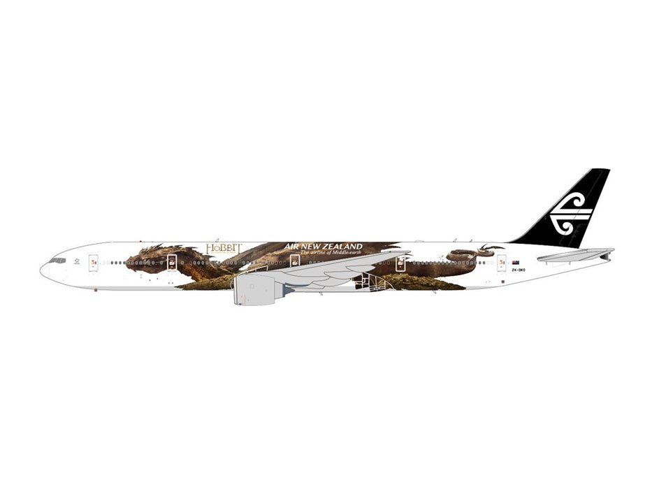JC Wings XX40621A 1:400 Air New Zealand Boeing 777-300ER "Desolation of Smaug" ZK-OKO 'Flaps down'