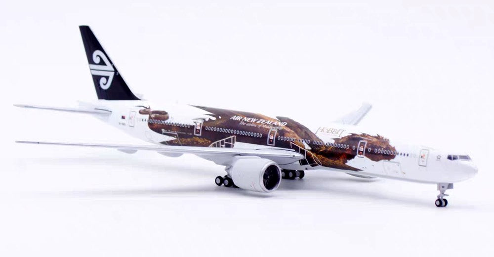 JC Wings XX40621 1:400 Air New Zealand Boeing 777-300ER " Desolation of Smaug" ZK-OKO