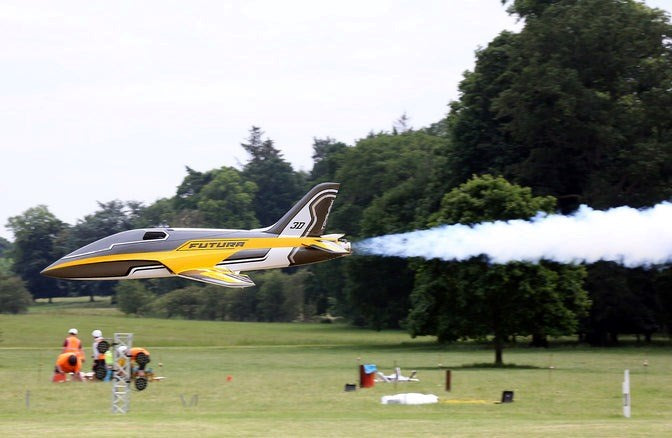 Deluxe Materials LU08 PowerModel Smoke Oil 5 litre