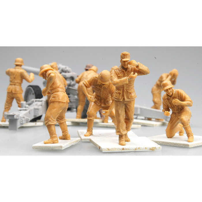 Trumpeter 00426 1:35 German s.FH 18 Field Howitzer Gun Crew Ammo Supplied Team
