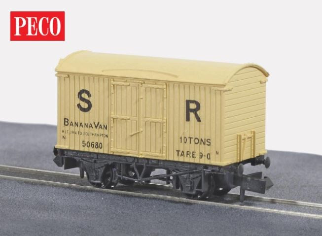 Peco NR-42S N SR 'Banana Van' - Cream Livery