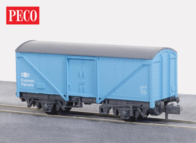 Peco NR-9B N BR Parcels Van - Light Blue