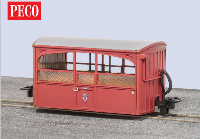 PECO GR-563 OO-9 Bug Box Coach 1970s/80s Livery, Zoo Car