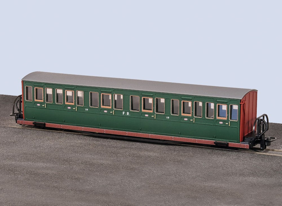 Peco GR-623A OO-9 FR Long Bogie Bowsider Coach No.19 Col. Stephens in Green