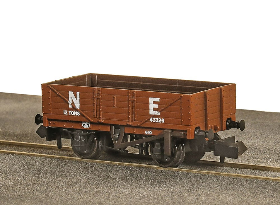 PECO NR-5001E N 9ft 5 Plank Open Wagon, NE livery