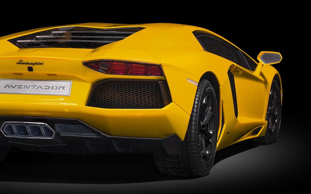 Pocher HK119 1:8 Lamborghini Aventador LP 700-4 Giallo Orion - Museum Quality Kitset