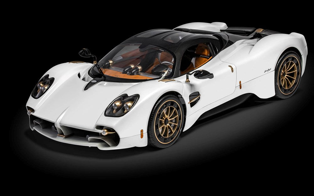 Pocher HK123 1:8 Pagani Utopia Coupé - Bianco Perla - Museum Quality Kitset