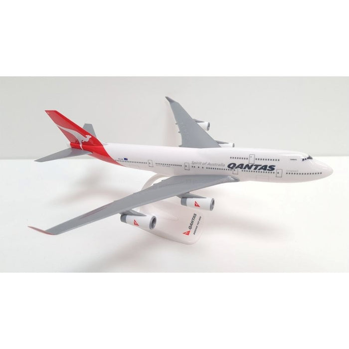 PPC Holland 220570 1:250 QANTAS BOEING 747-400 VH-OJA (Snap-Fit - Requires some assembly)