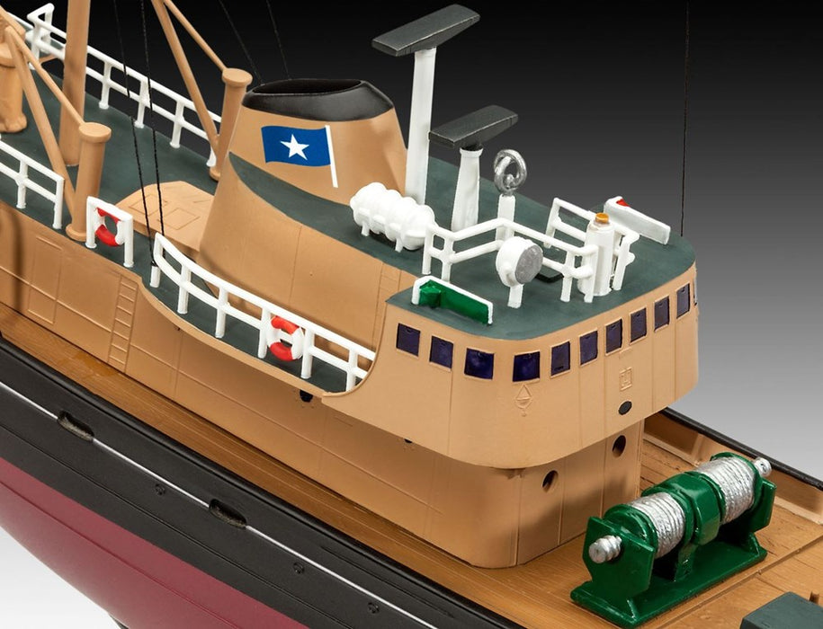 Revell 05204 1:142 North Sea Fishing Trawler